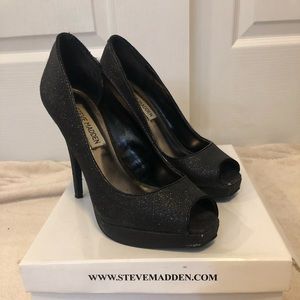 Steve Madden black glitter heel